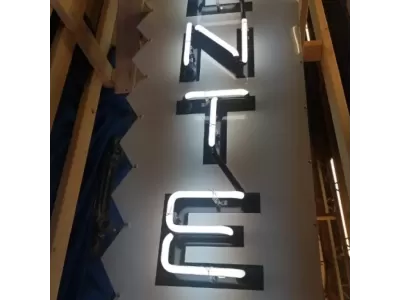 Carpenters Hall 13 FT H 