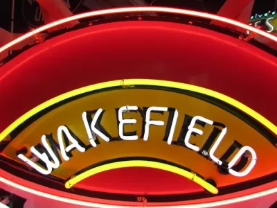 New Castrol/Wakefield Motor Oil Single-Sided Porcelain Neon Sign 60 IN Diameter