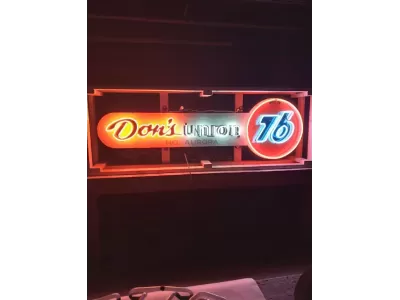 Don's Union 76 8 FT W 