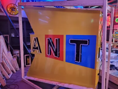 Fairfield Antique Mall DSpN 17 FT W x 29 FT H