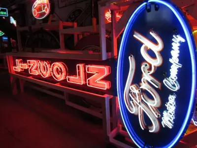 New Ford Motor Company / Lincoln Porcelain Neon Sign 6 FT W x 15 1/2 FT H