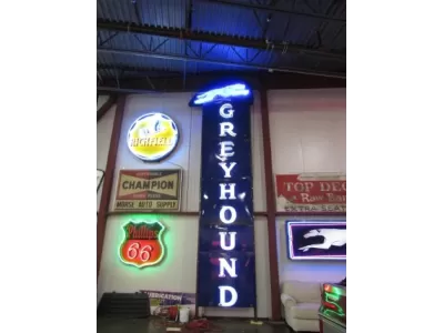 Greyhound 6 FT W x 24 FT H