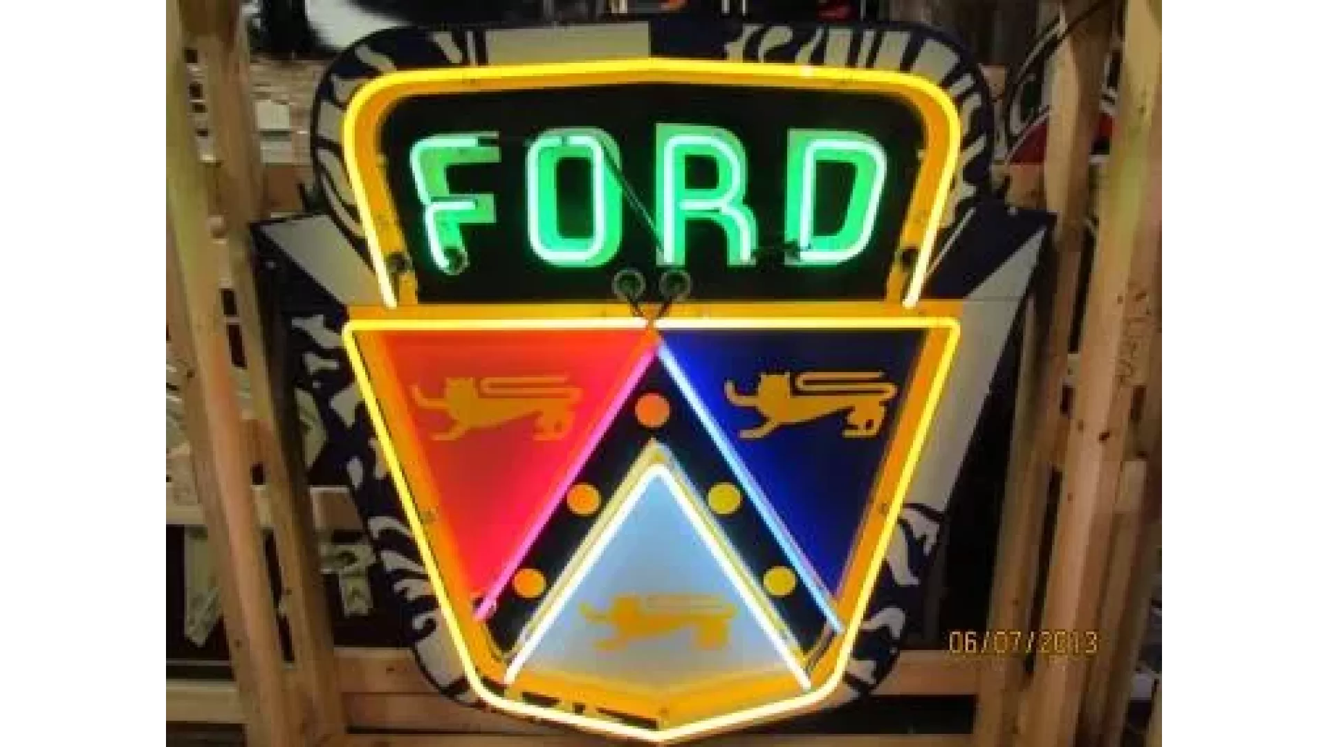 Why Replacement Neon Tubes Rarely Match Older Signs