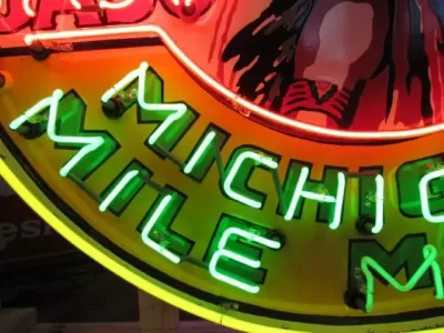 New Musgo Porcelain Neon Sign 60 IN Diameter