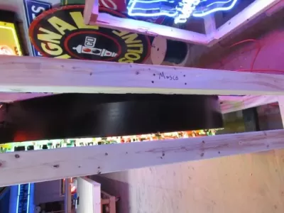 New Musgo Porcelain Neon Sign 60 IN Diameter