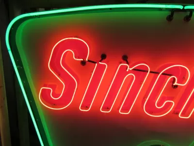 Original "Sinclair" Porcelain Neon Sign 84"W x 60"H