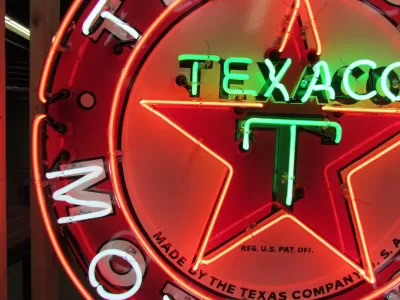 New Texaco Gasoline Motor Oils Porcelain Neon Sign - 48" Diameter