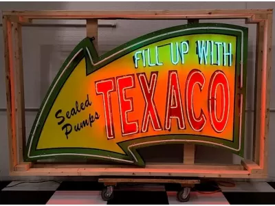 New Texaco Animated Arrow Porcelain Neon Sign 72"W x 44"H