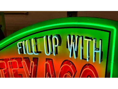 New Texaco Animated Arrow Porcelain Neon Sign 72"W x 44"H