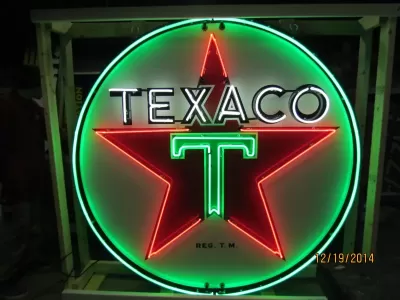 Original Texaco Porcelain Sign with Animated Neon 72 Diameter