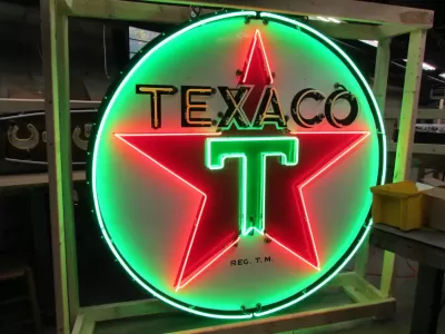 Original Texaco Porcelain Sign with Animated Neon 72 Diameter